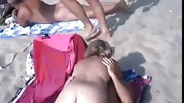 Cuplu sex cu flocoase frumos salbatic pounding în bucătărie cu fundul